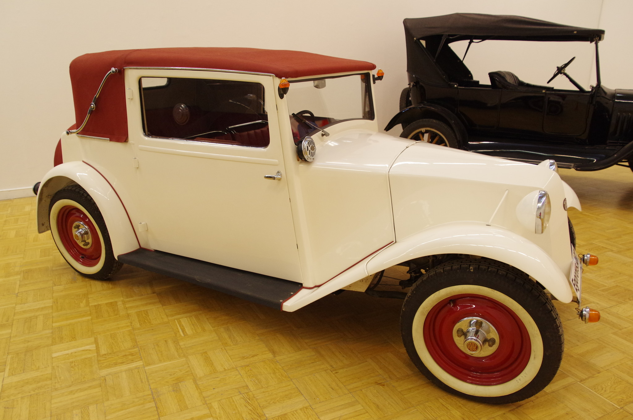 Автомобиль Tatra 57