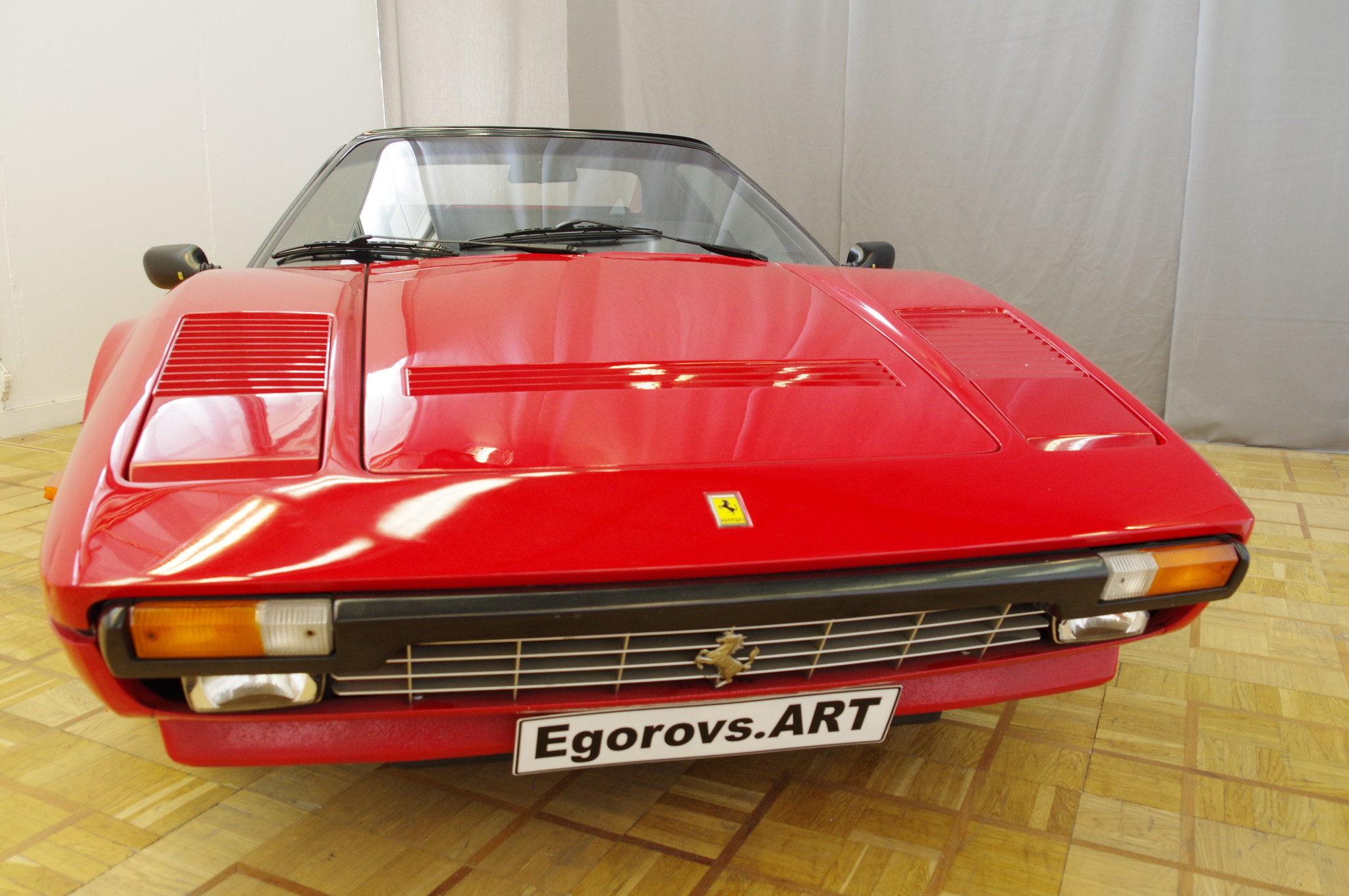 Автомобиль Ferrari 308 GTS Quattrovalvole