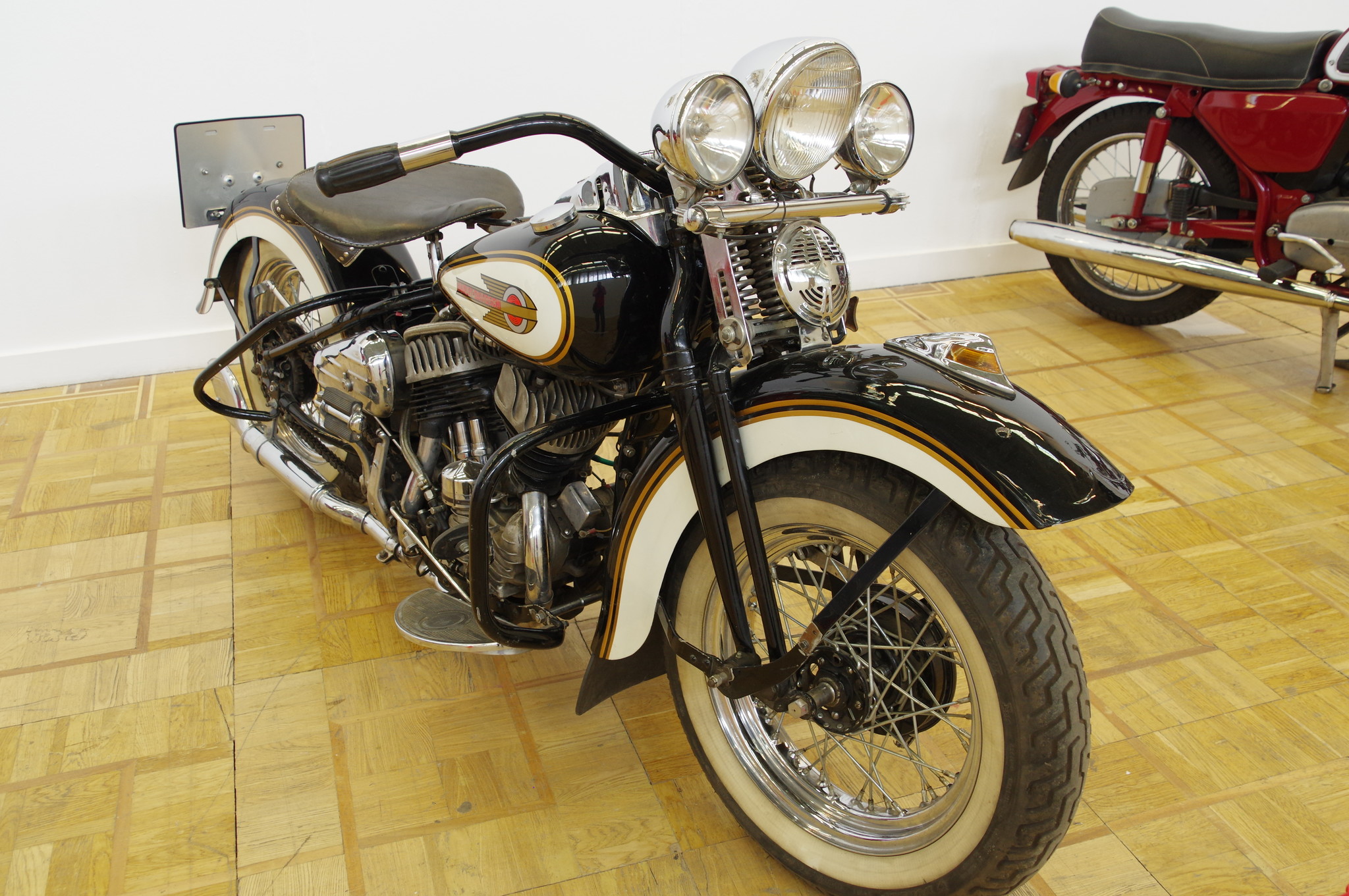 Мотоцикл Harley-Davidson WLA 42. 1945 год