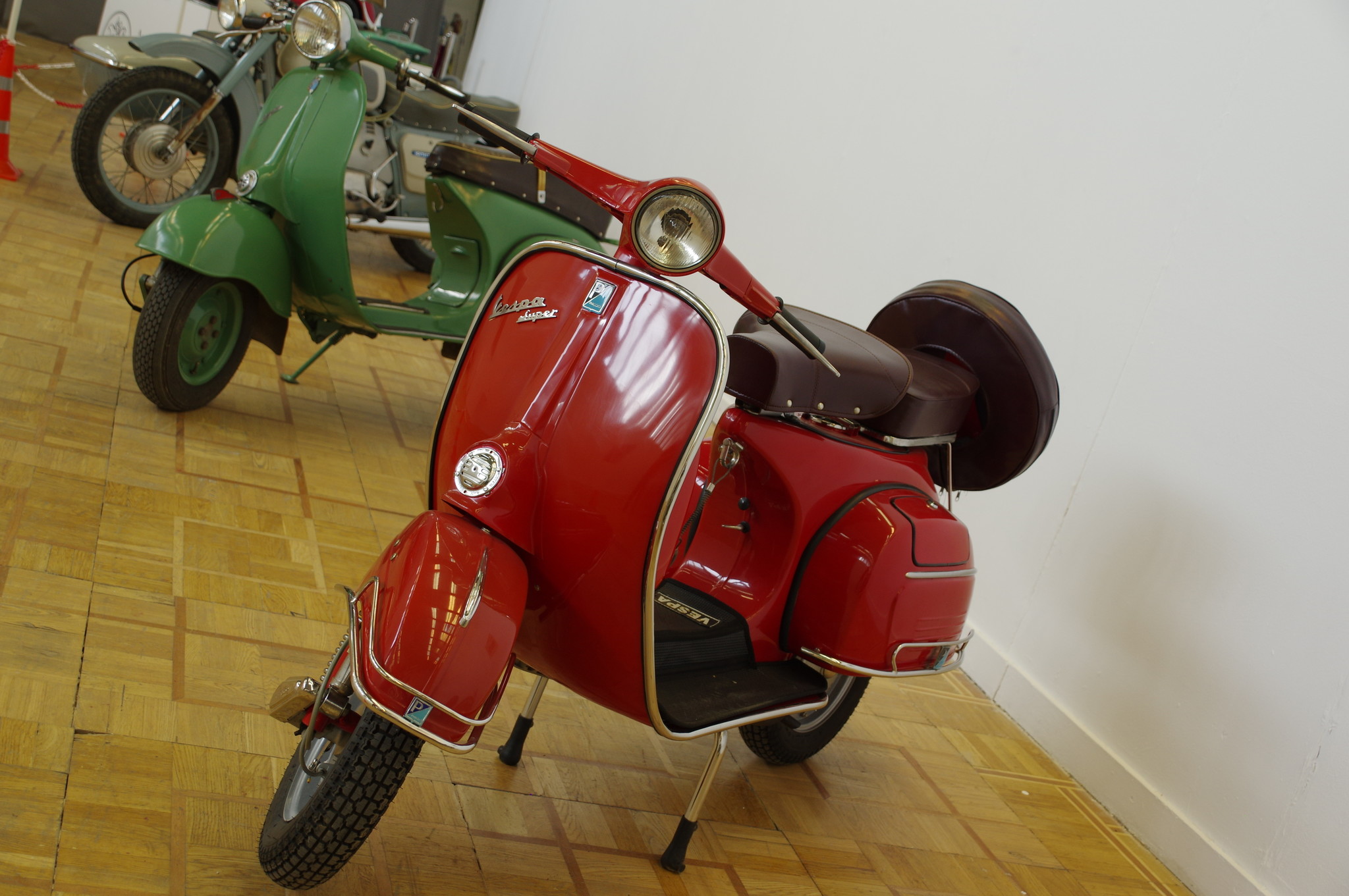Мотороллер Vespa 150 Super 1966 года выпуска