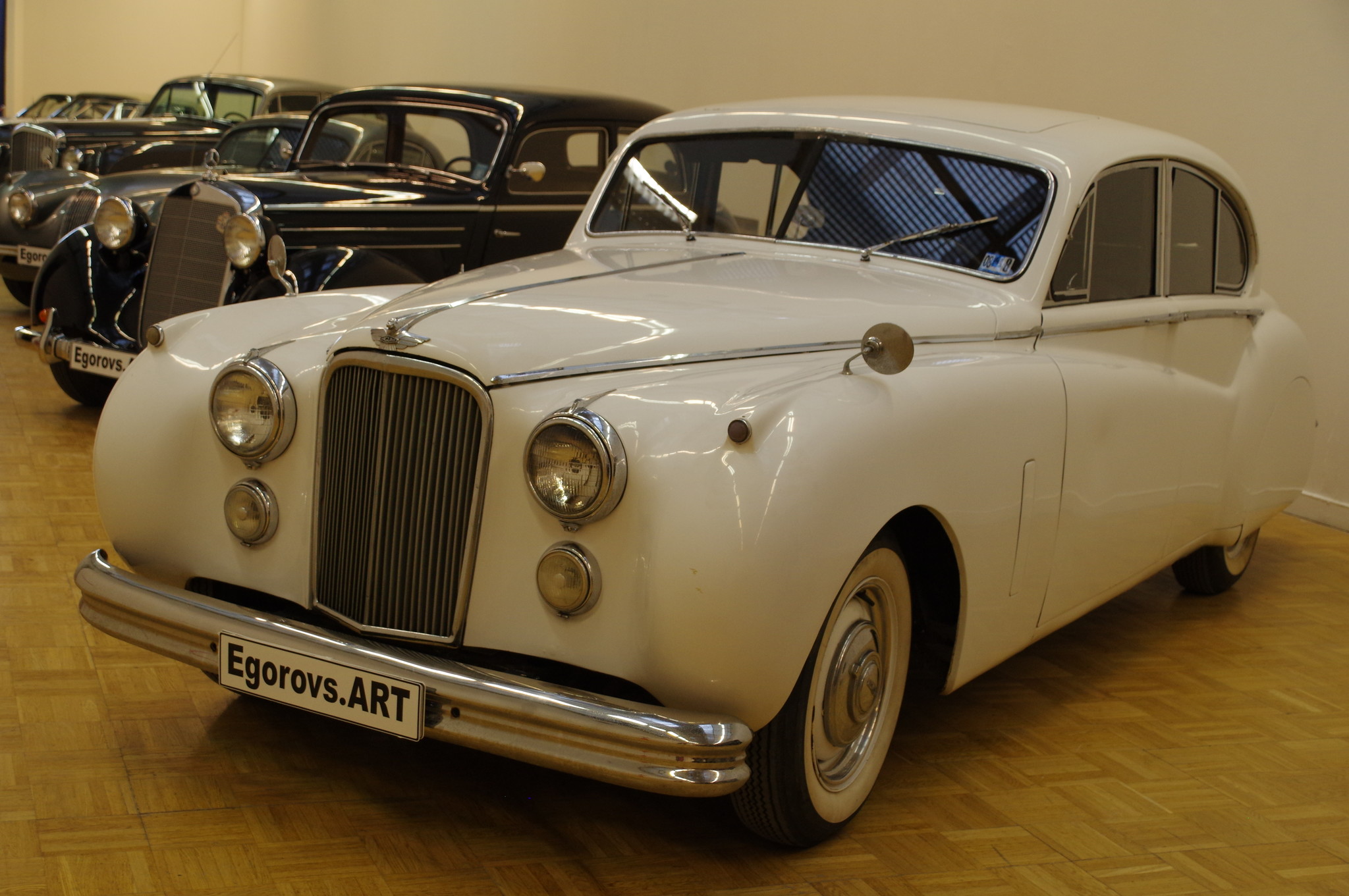 Автомобиль Jaguar Mk VII