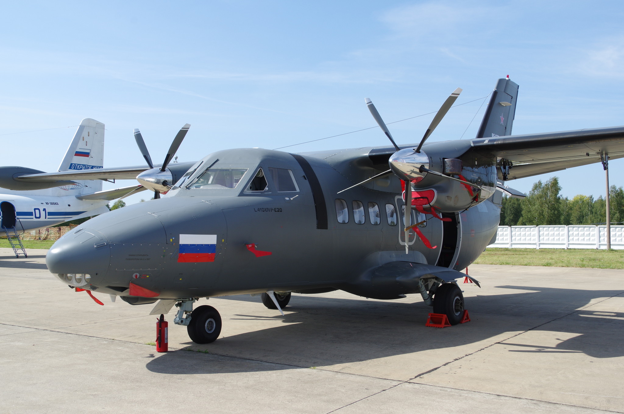 Самолёт L-410 UVP-E20
