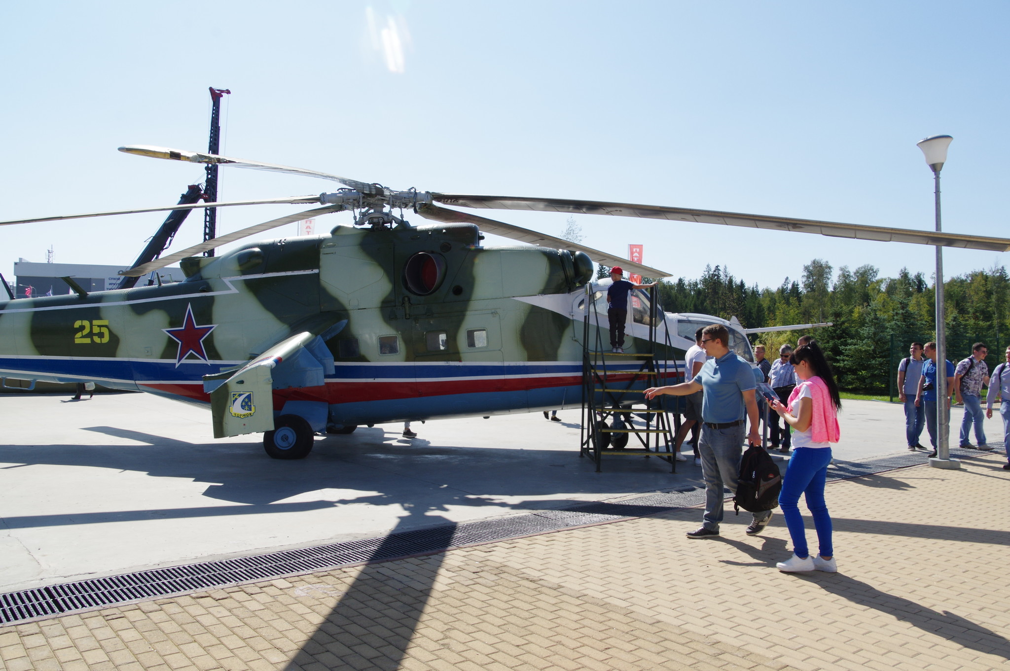 Вертолёт Ми-24 пилотажной группы «Беркуты»
