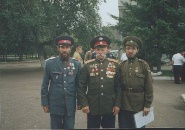 У Войскового Храма в Омске