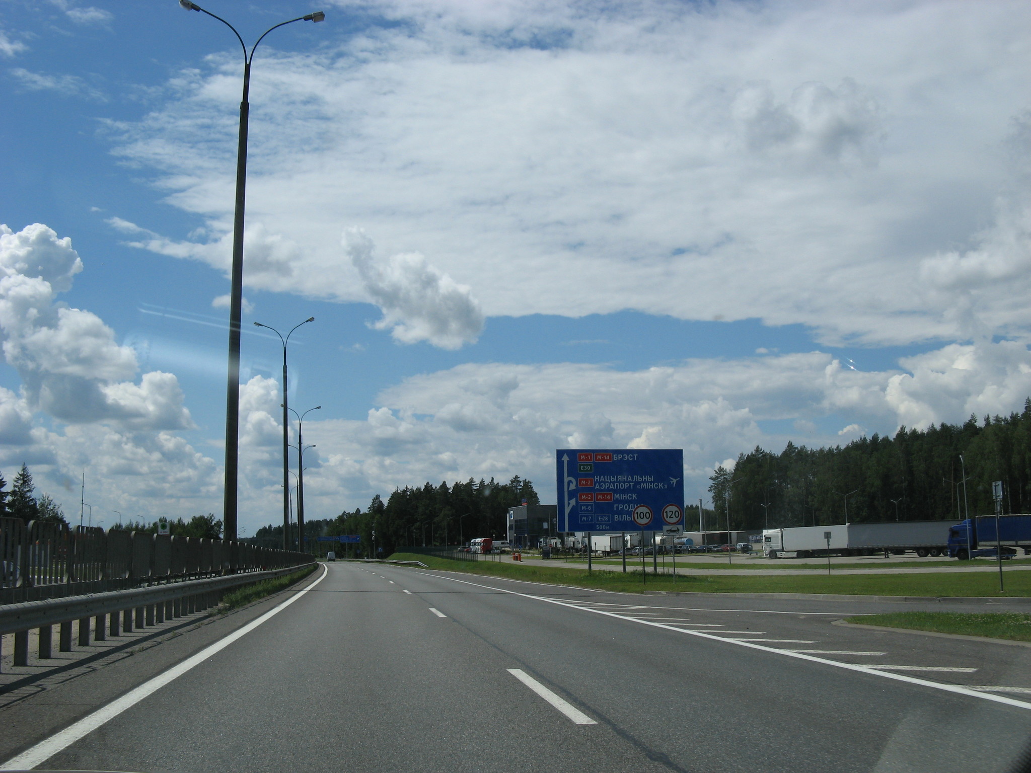 h-4566.jpg