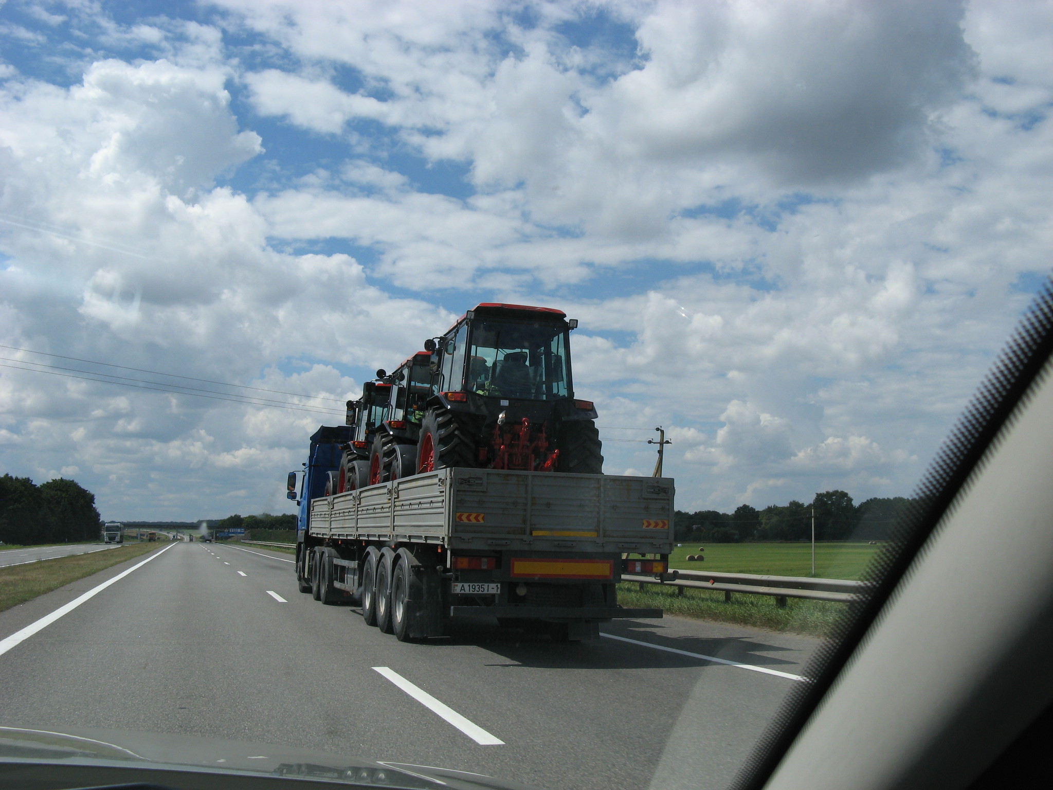 h-4574.jpg