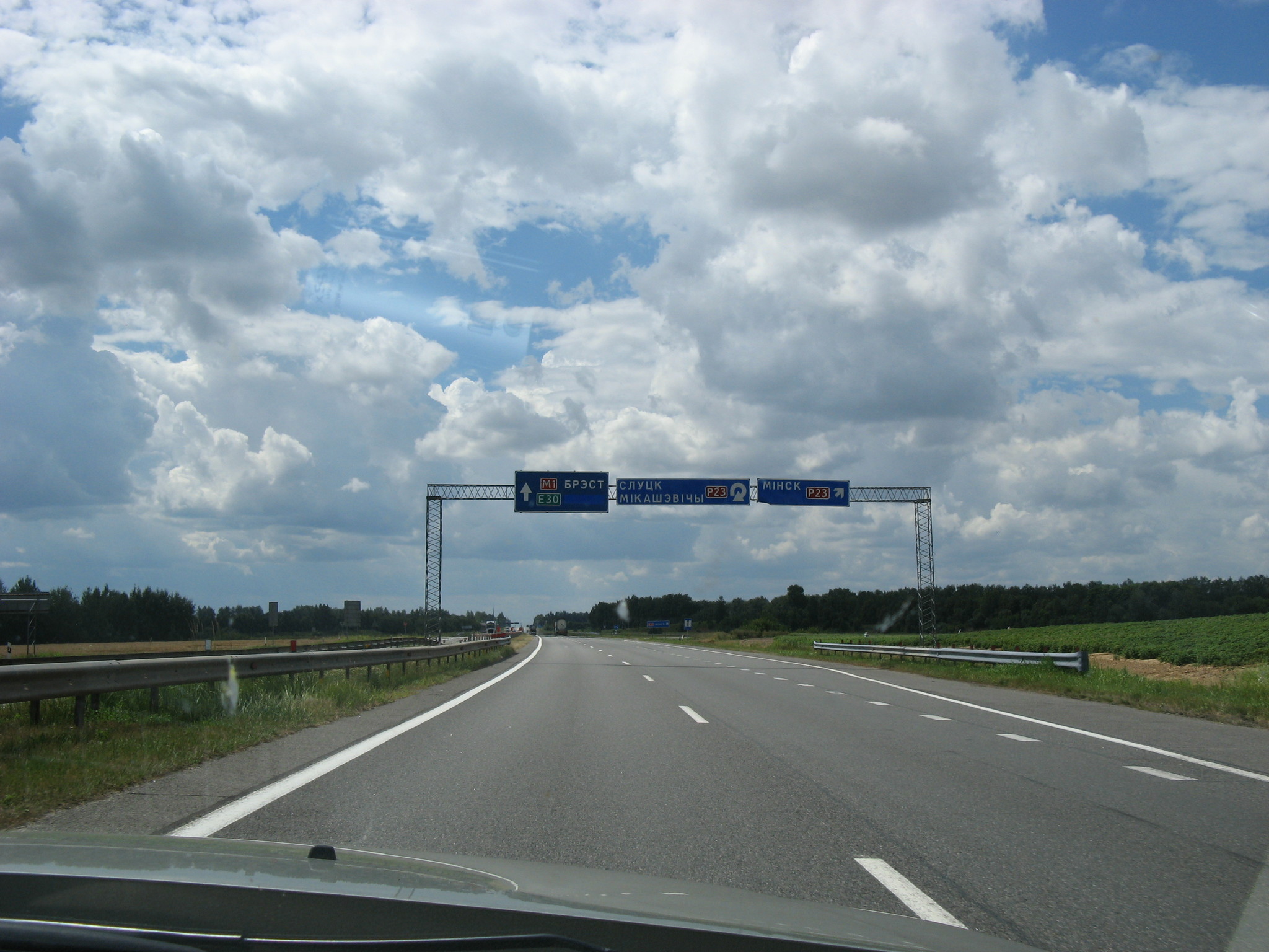 h-4576.jpg