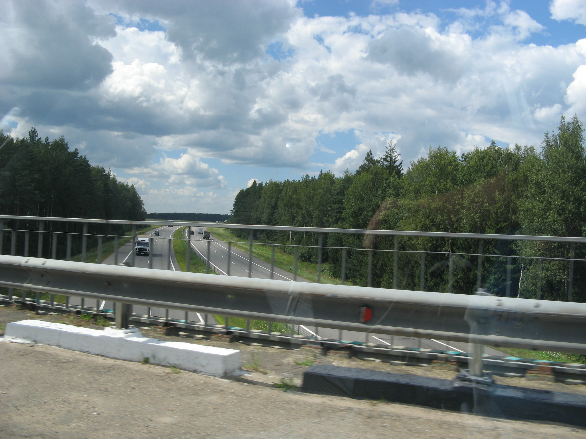h-4585.jpg