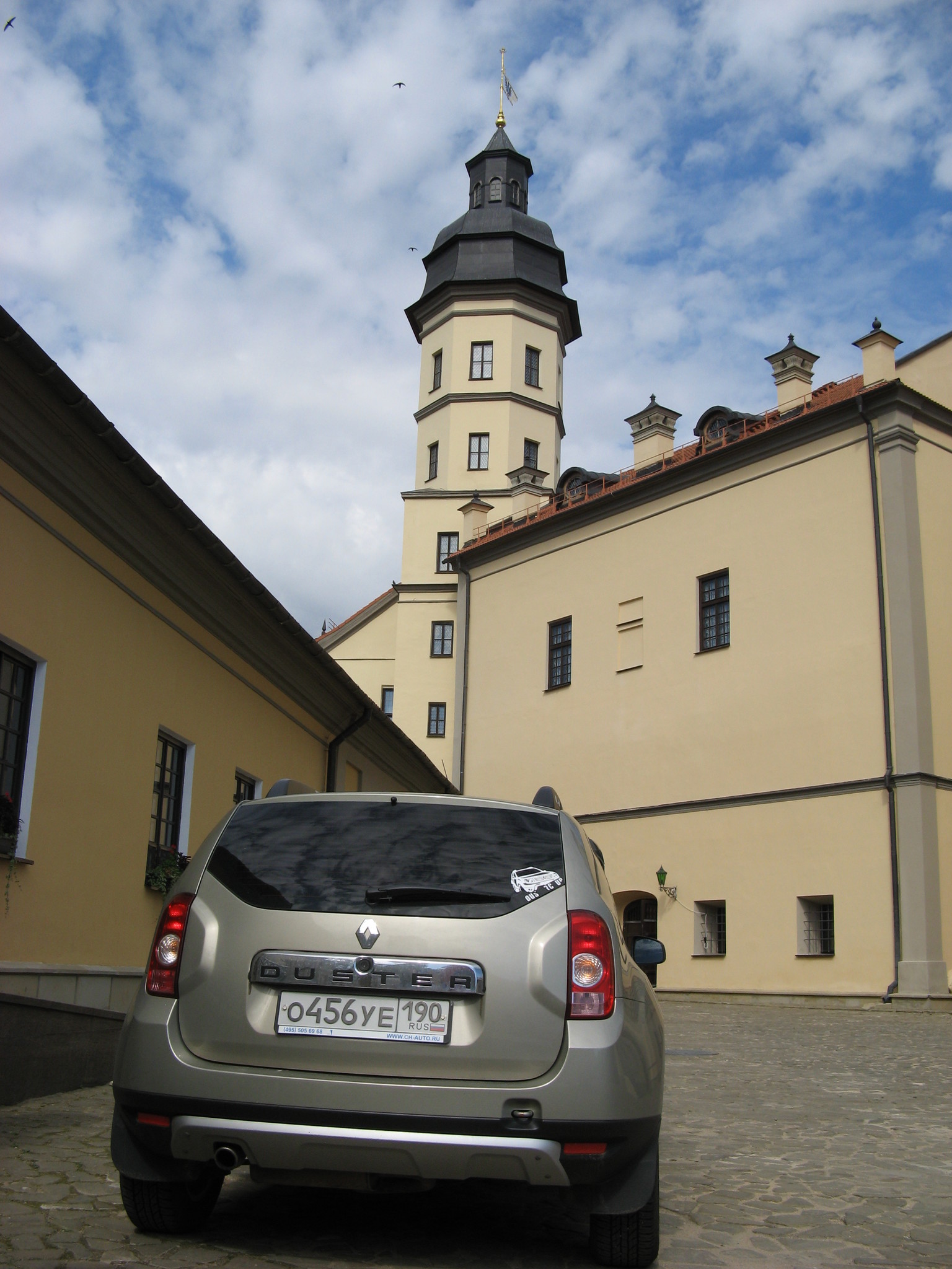 h-4636.jpg