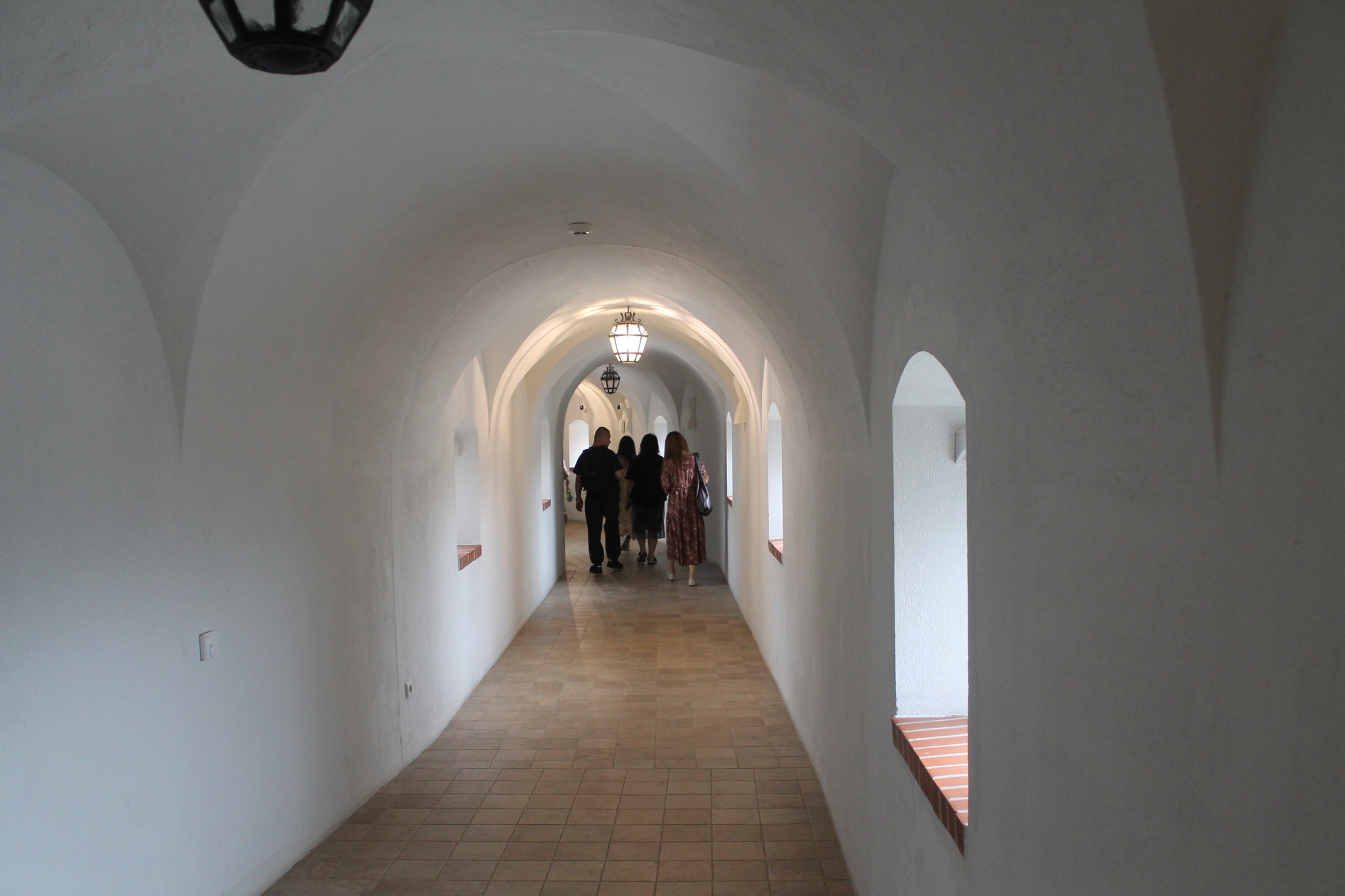 h-5517.jpg