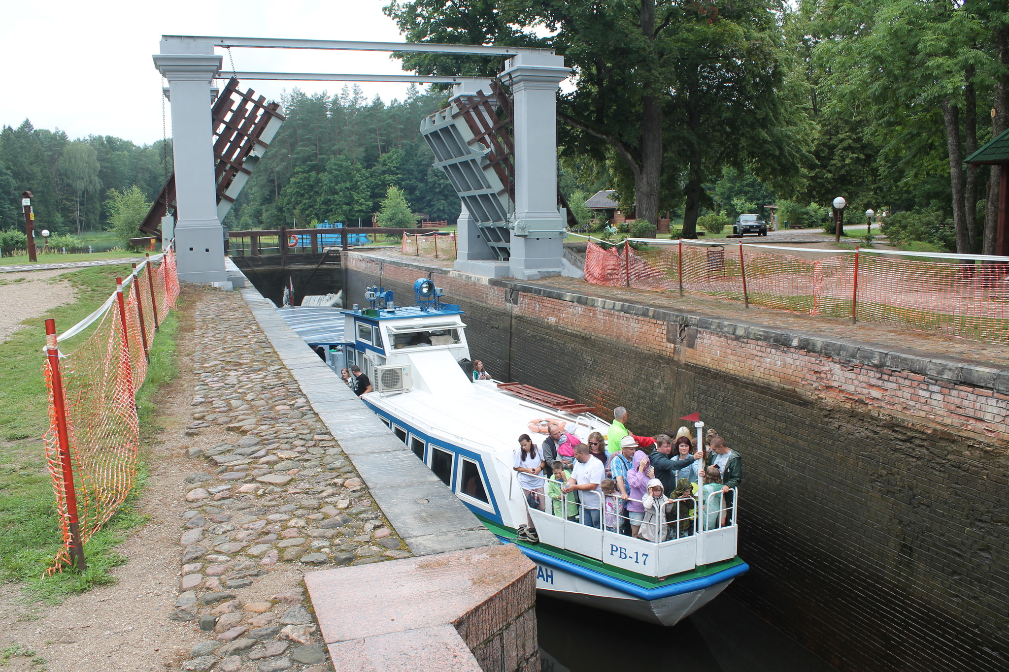 h-5608.jpg