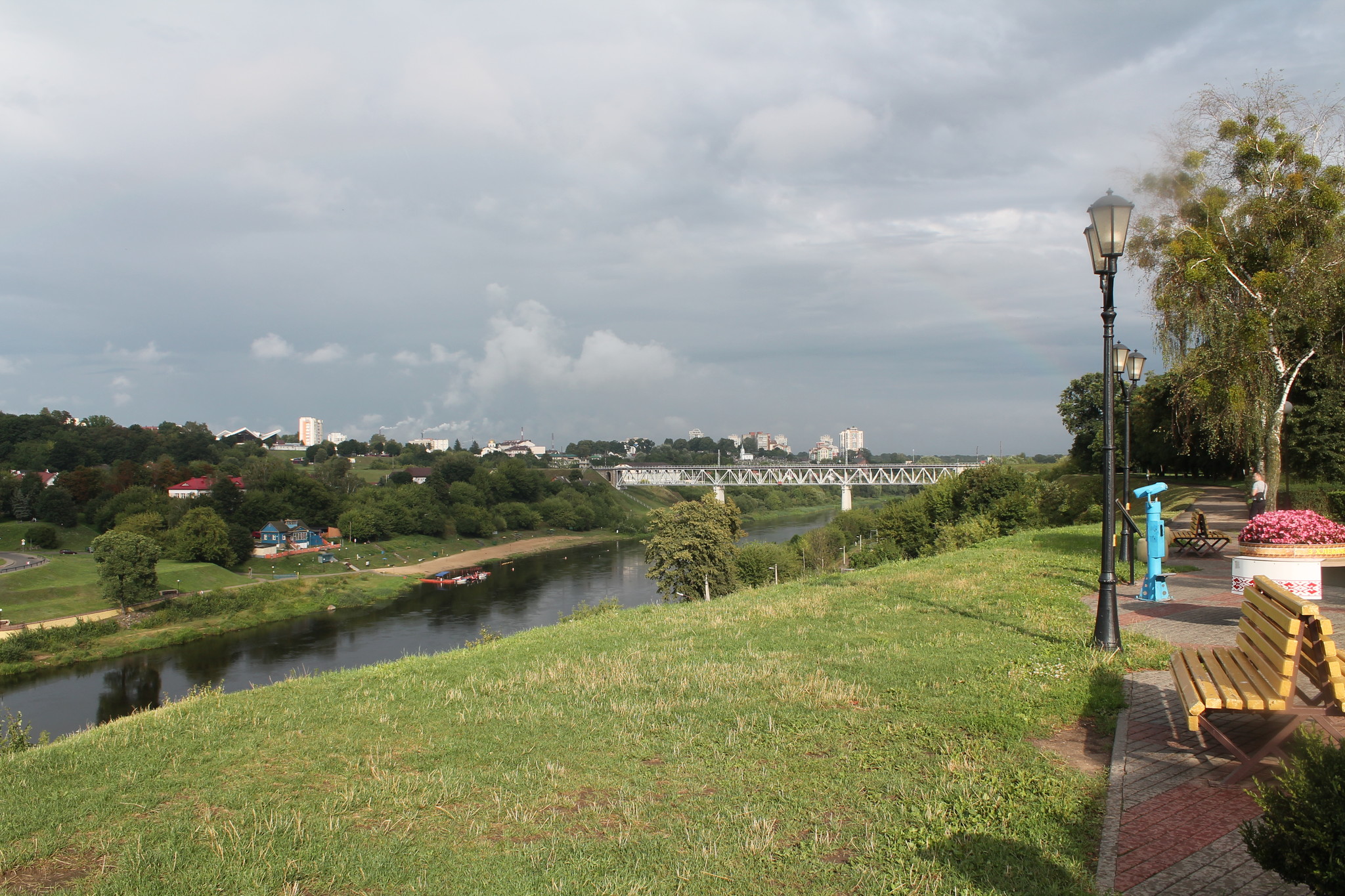 h-5637.jpg