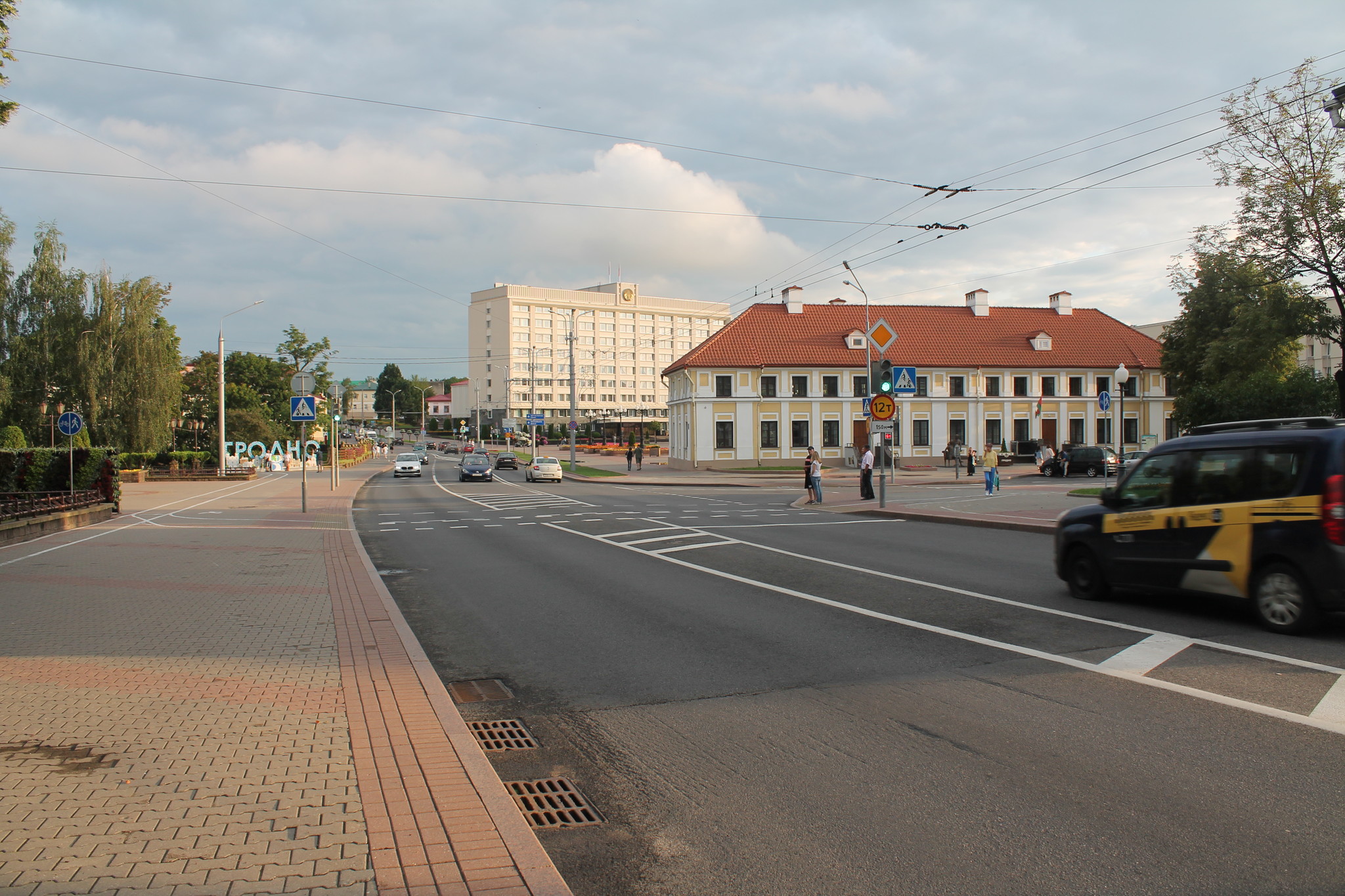 h-5646.jpg
