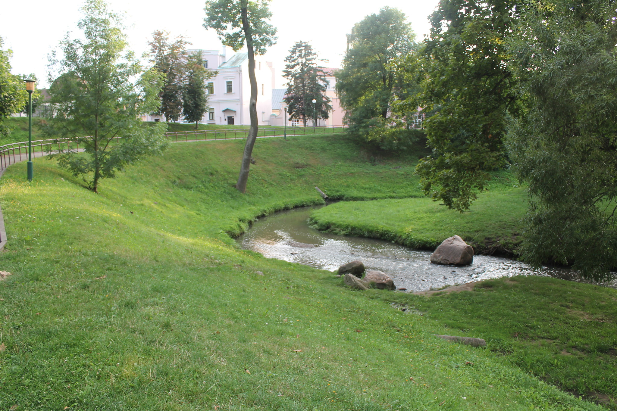 h-5657.jpg