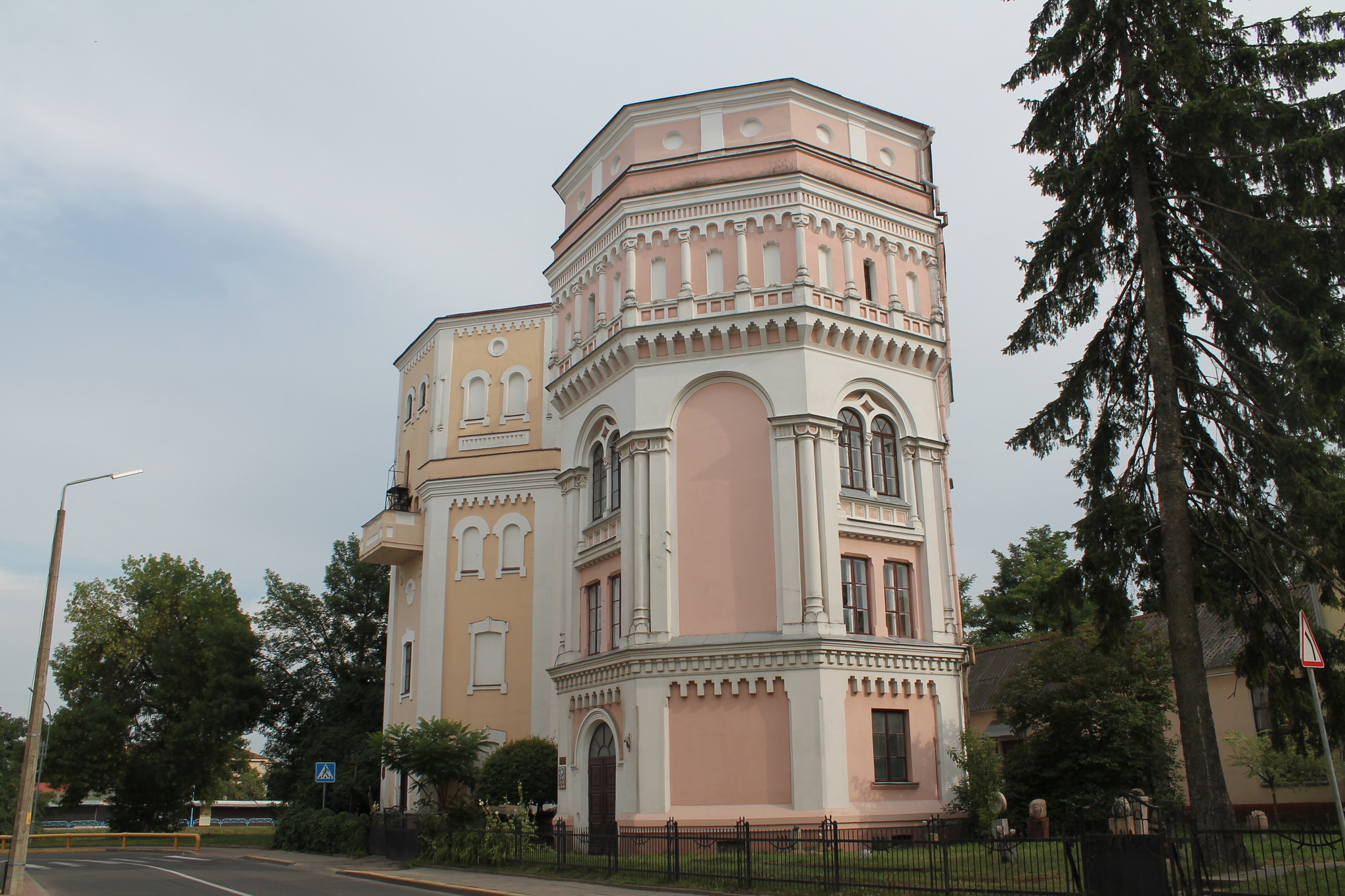 h-5703.jpg