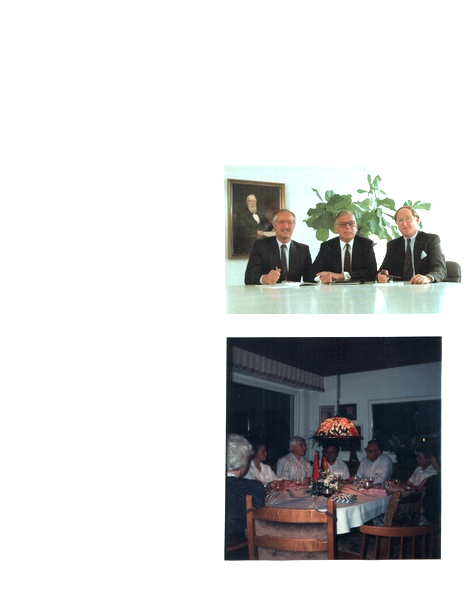 В центре президент холдинга г-н Nietammer и внизу справа от него Курилов А.И. у него на приватном приеме.