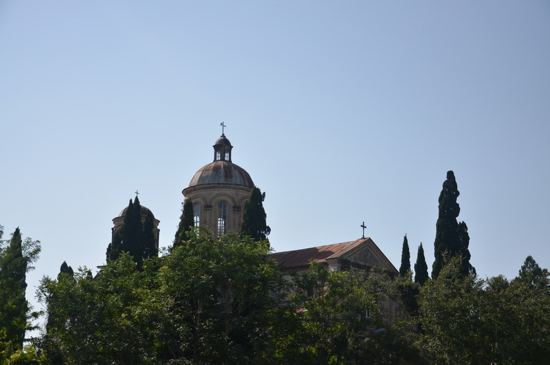 h-2560.jpg