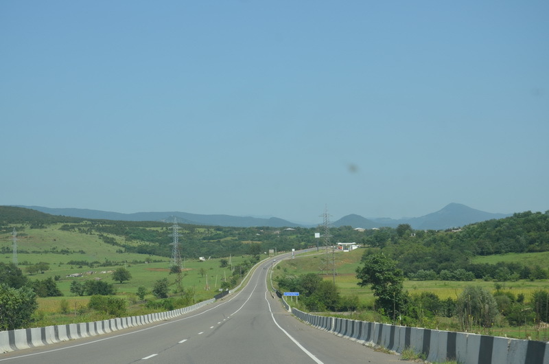 h-2579.jpg