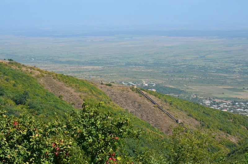 h-2709.jpg