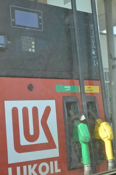 h-2717.jpg