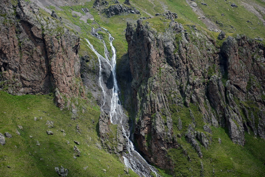 h-4015.jpg
