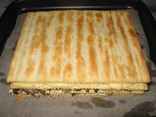 Рецепт пирога из слоеного коржей