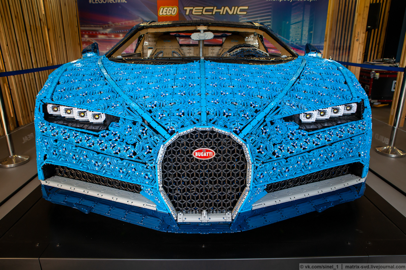 Bugatti Chiron из LEGO