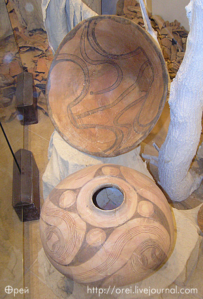 Свастика на трипольской керамике