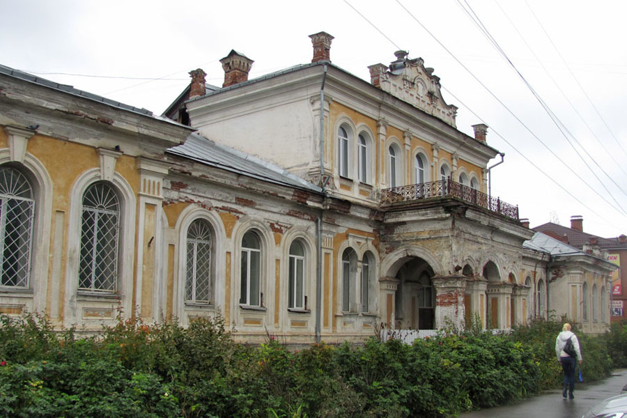 Где живет купец. Особняк Кузнецова (Кунгур). Кунгур особняк купца Кузнецова. Усадьба купца Кузнецова (дом Гайдара). Купец Кузнецов Кунгур.