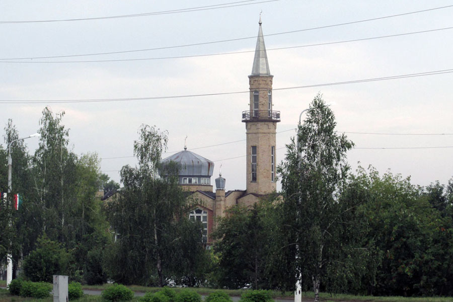 Менделеевск. Мечеть Менделеевск. Биг Бен города Менделеевск. Мечеть в городе Менделеевске. Соборная мечеть в городе Менделеевск Татарстан.