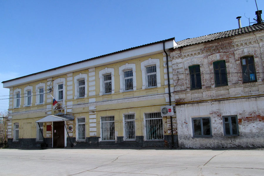 Дом базар. Дом купца Сазонова в Плавске. Дворец Сазонова в Плавске. Купец Сазонов Плавск. Дом купца Окунева Плавск.