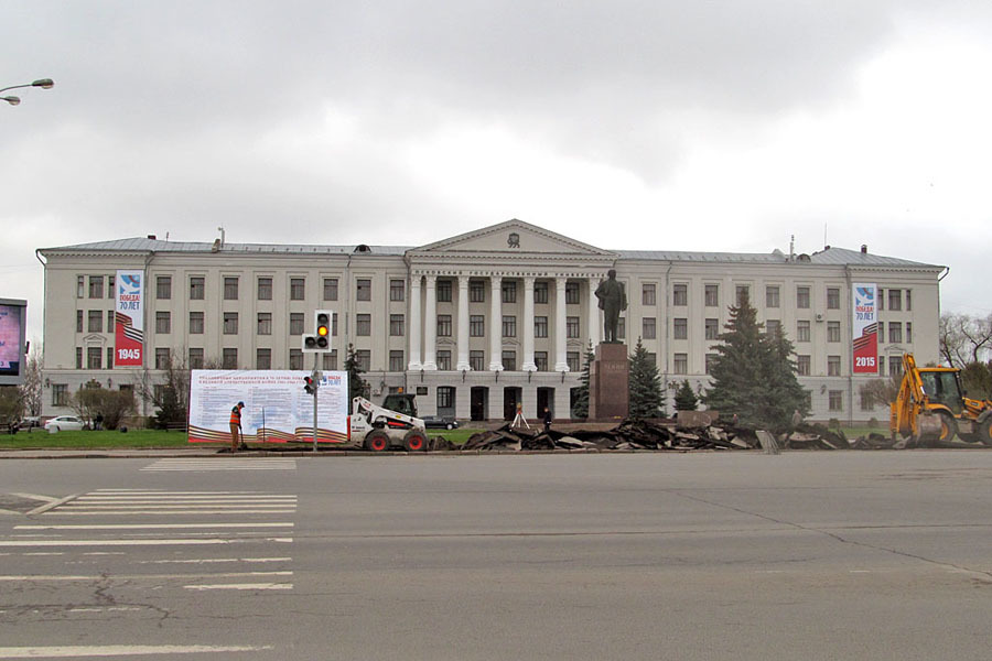 Псков октябрьская площадь