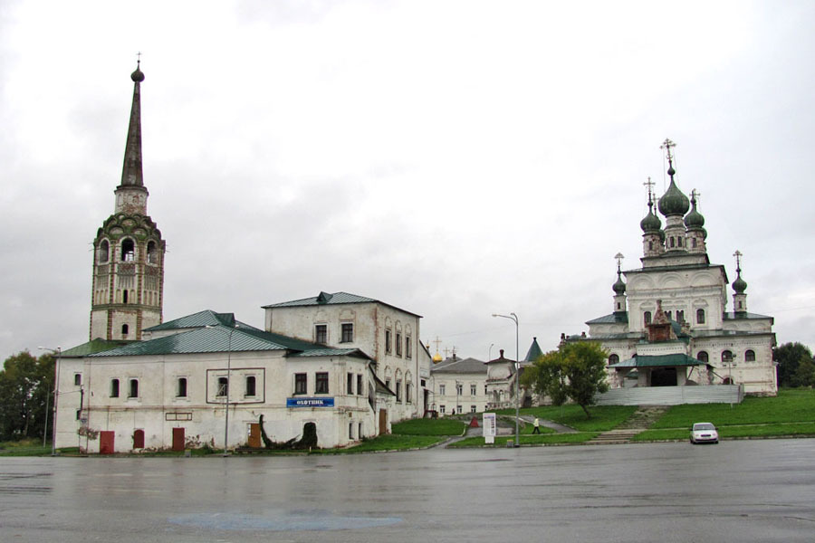 Погода соликамск дней. Воскресенская площадь Соликамск. Соборная площадь в Соликамске фото. Охотник Соликамск. Соликамск туристы.