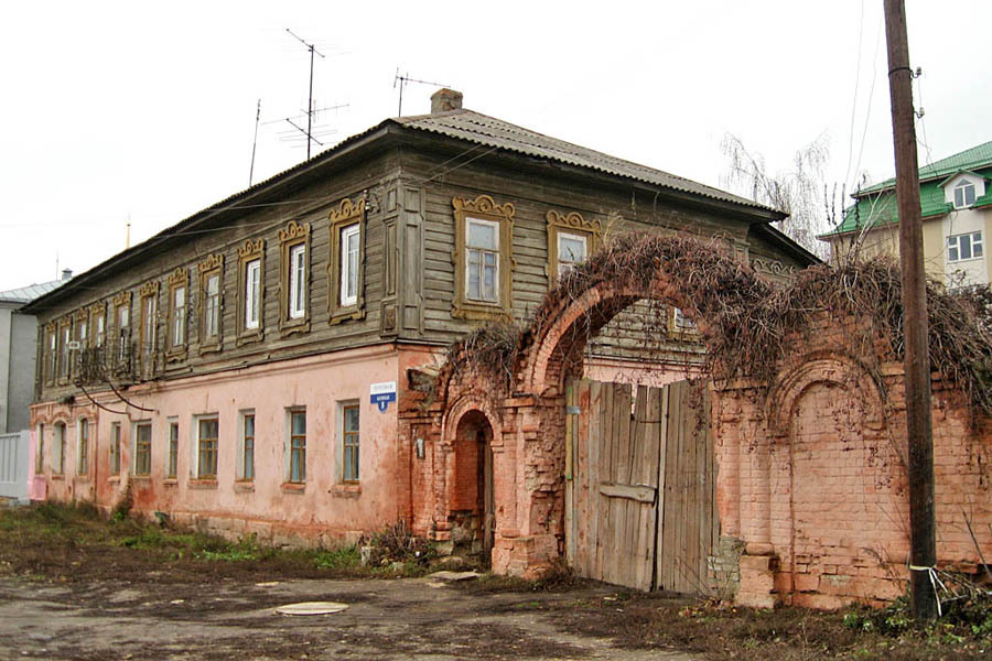 Лебедянь область. Дом купца Фудельмана Лебедянь. Старый город Лебедянь. Лебедянь 19 века. Дом купца Чурилина Лебедянь.