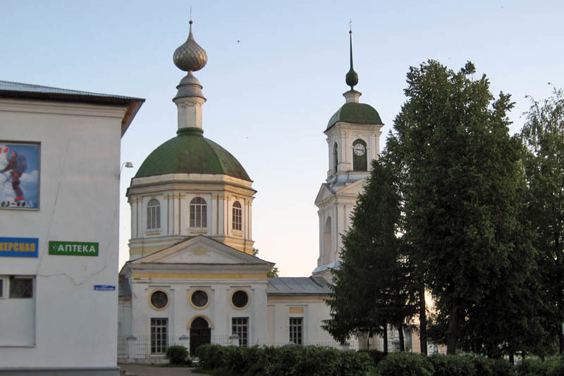 Петровское ярославская область. Посёлок Петровский Ярославская область. Поселок Петровск Ярославская область. Петровск Ростовского района Ярославской области. Храм Петра и Павла Петровское Ярославская область.