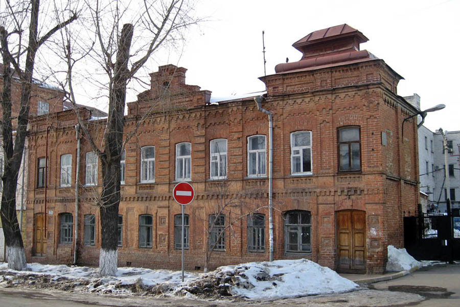 Улица августа красноярск. Бебеля 3 Ульяновск. Улица Бебеля Ульяновск. Улица Энгельса Ульяновск. Бебеля 19 Ульяновск.