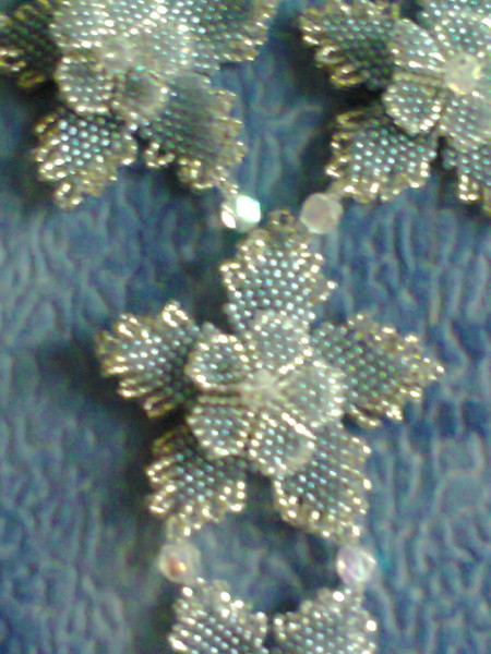 КОЛЬЕ