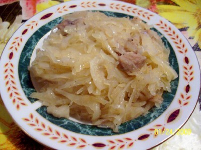 мясо тушёное с капустой