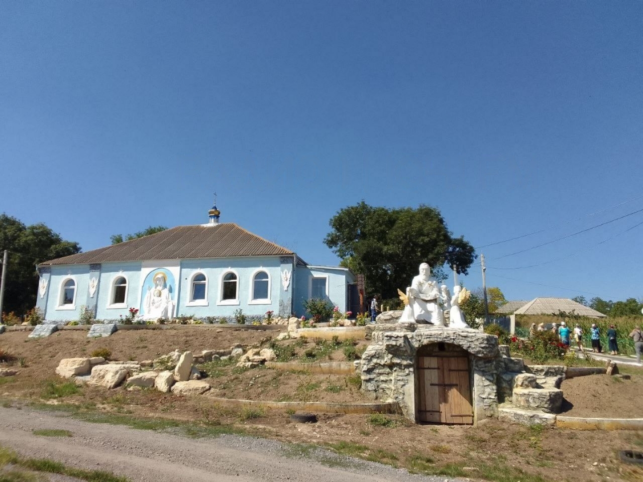 Храм в честь Успения Пресвятой Богородицы в селе Красненькое Рыбницкого района