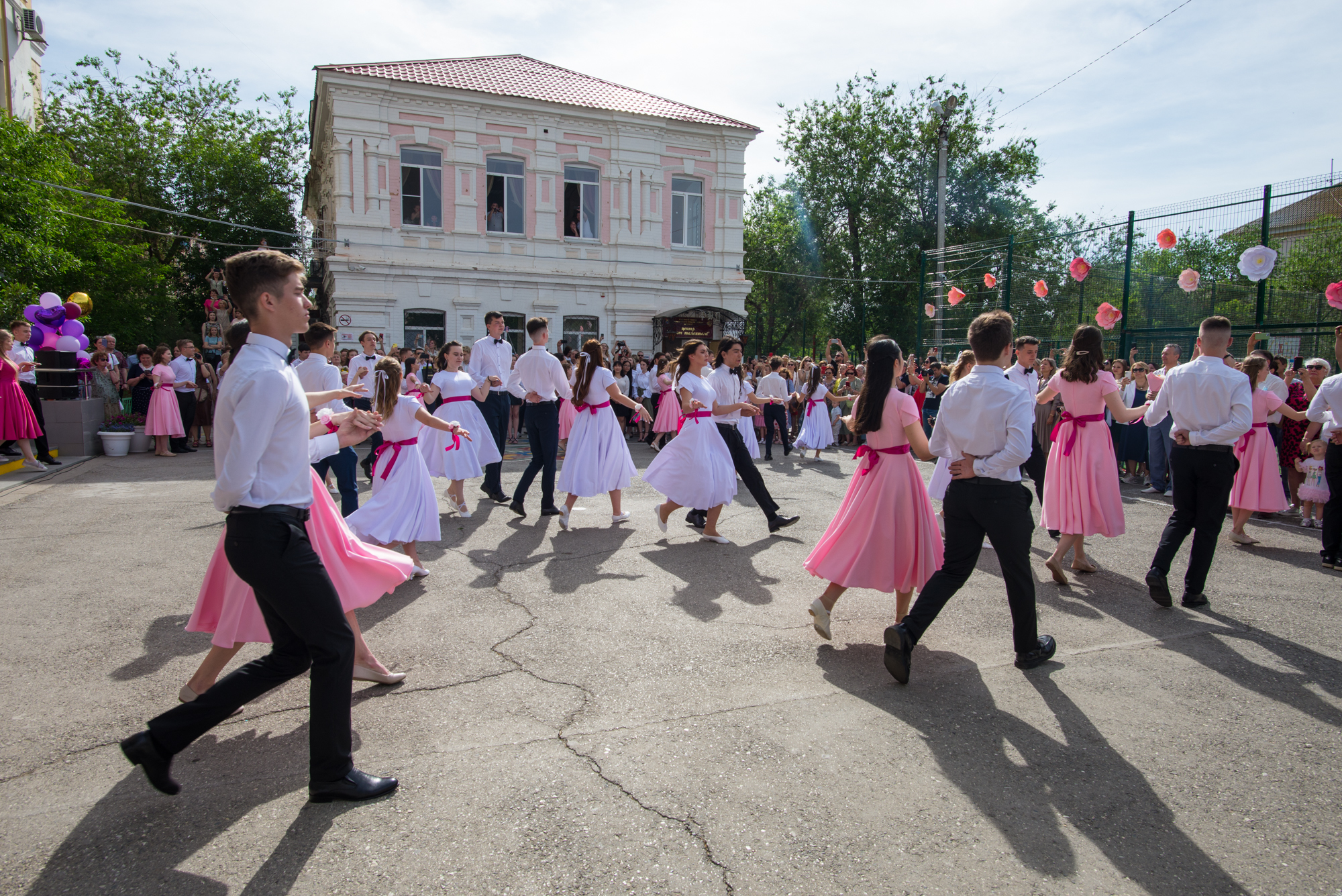 прощай школа здравствуй взрослая жизнь