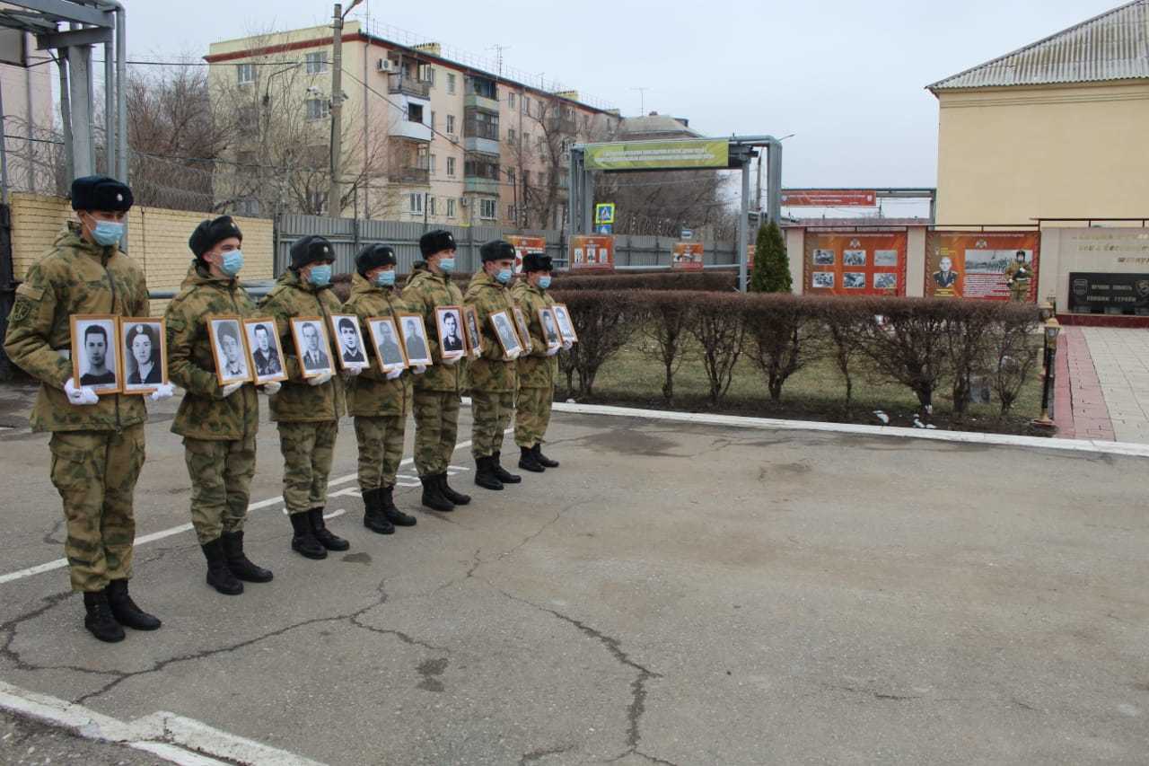 В воинской части 6688 в Астрахани почтили память погибших боевых товарищей