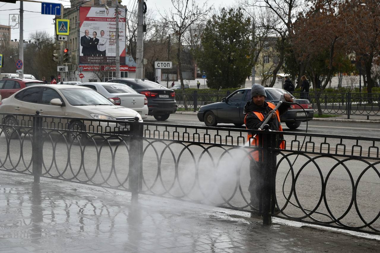 В Астрахани с пеной отмыли Адмиралтейскую