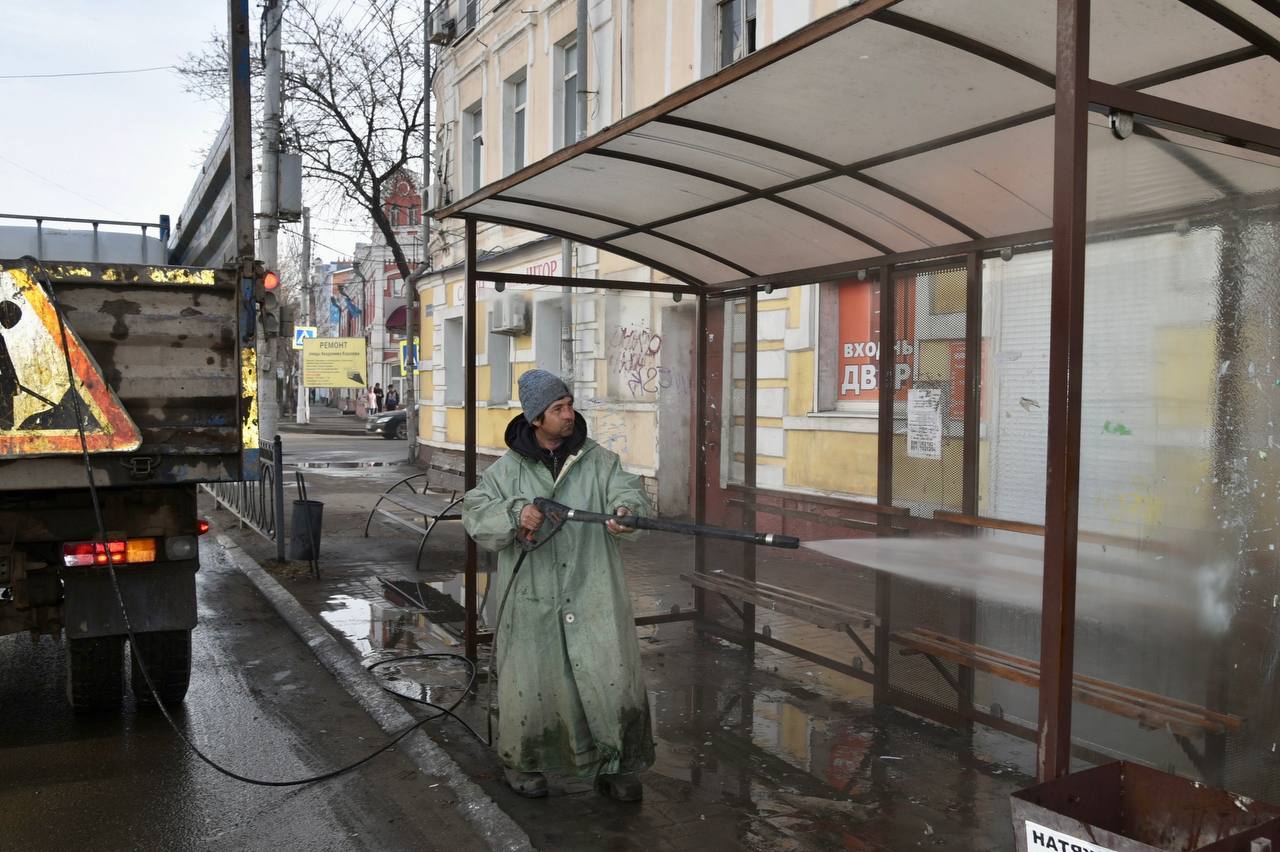 В Астрахани с пеной отмыли Адмиралтейскую