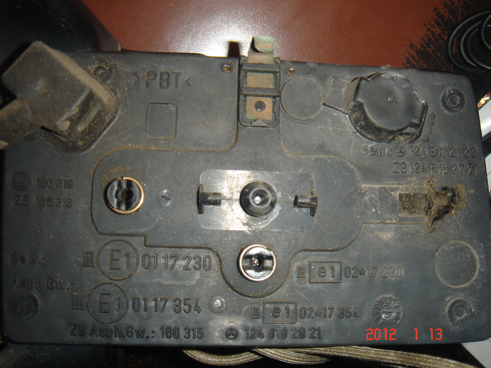 h-2392.jpg
