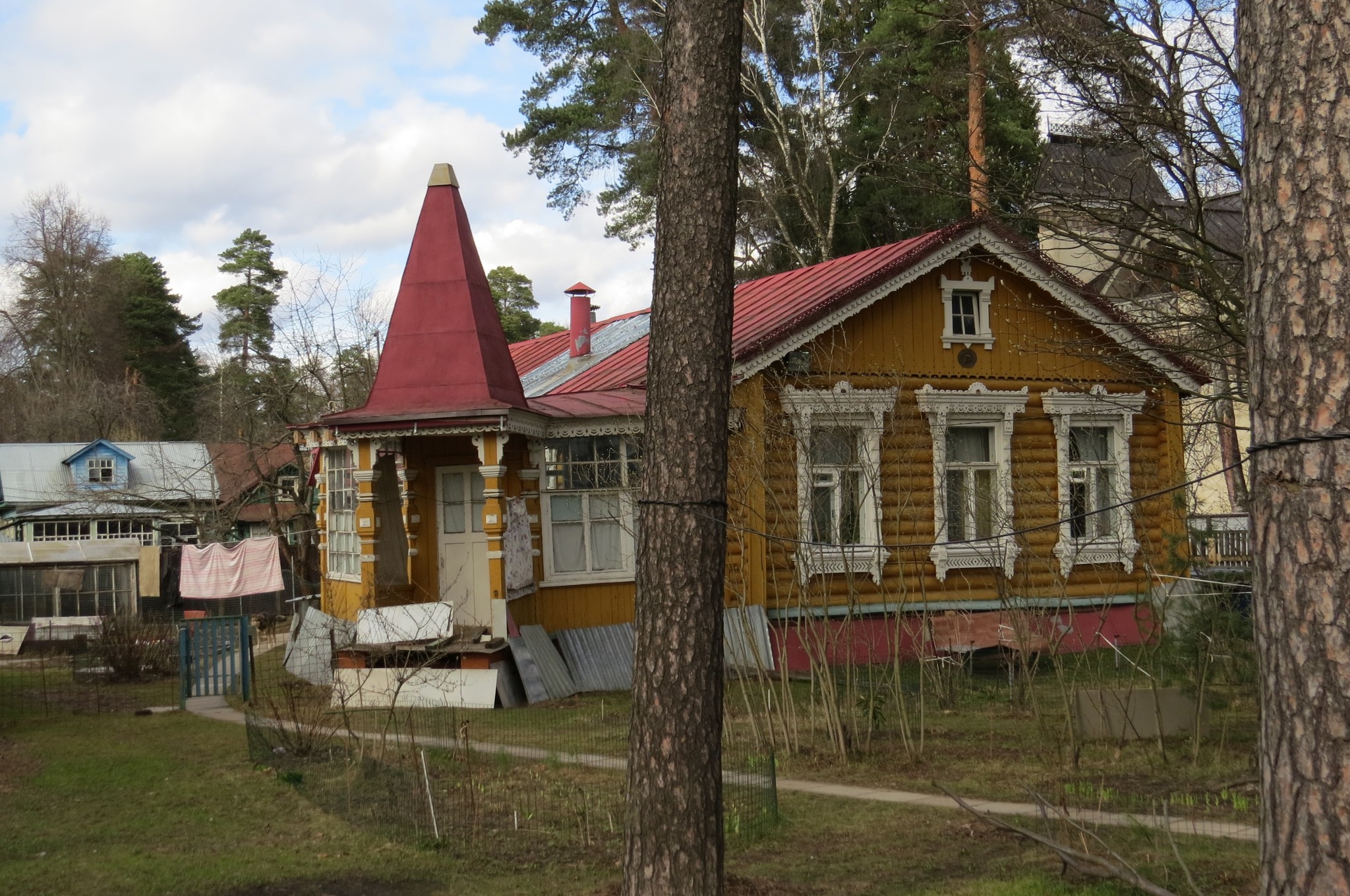 И снова Клязьма. Избушки, теремки, замки