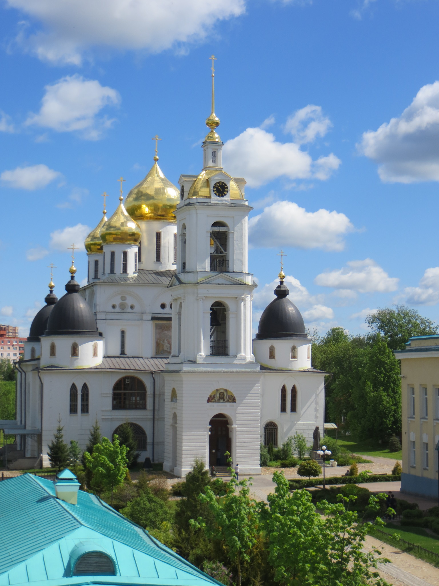 Успенский кафедральный собор Дмитровский Кремль