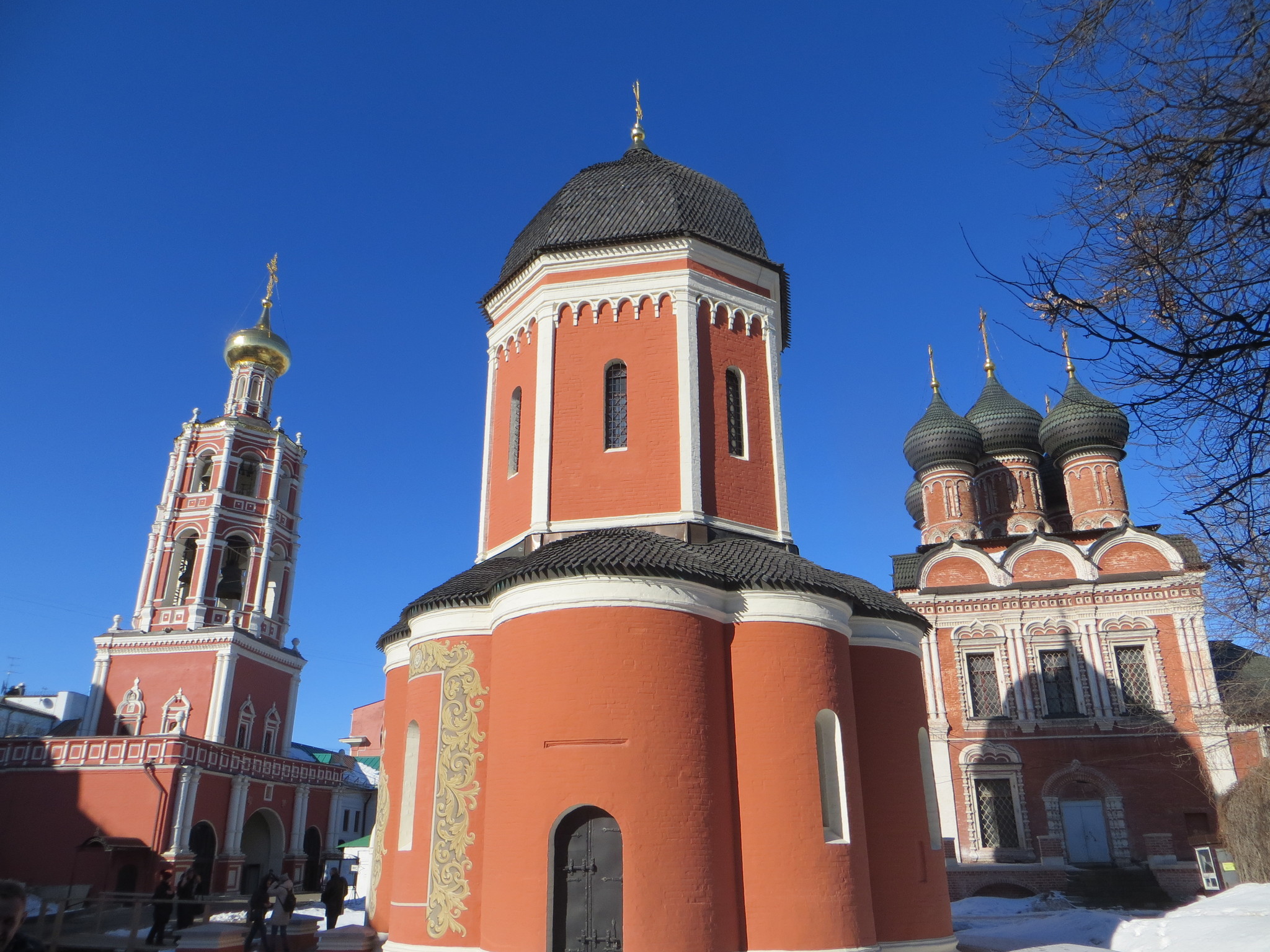 Церковь петра митрополита. Высокопетровский монастырь колокольня. Высокопетровский монастырь храм митрополита Петра.