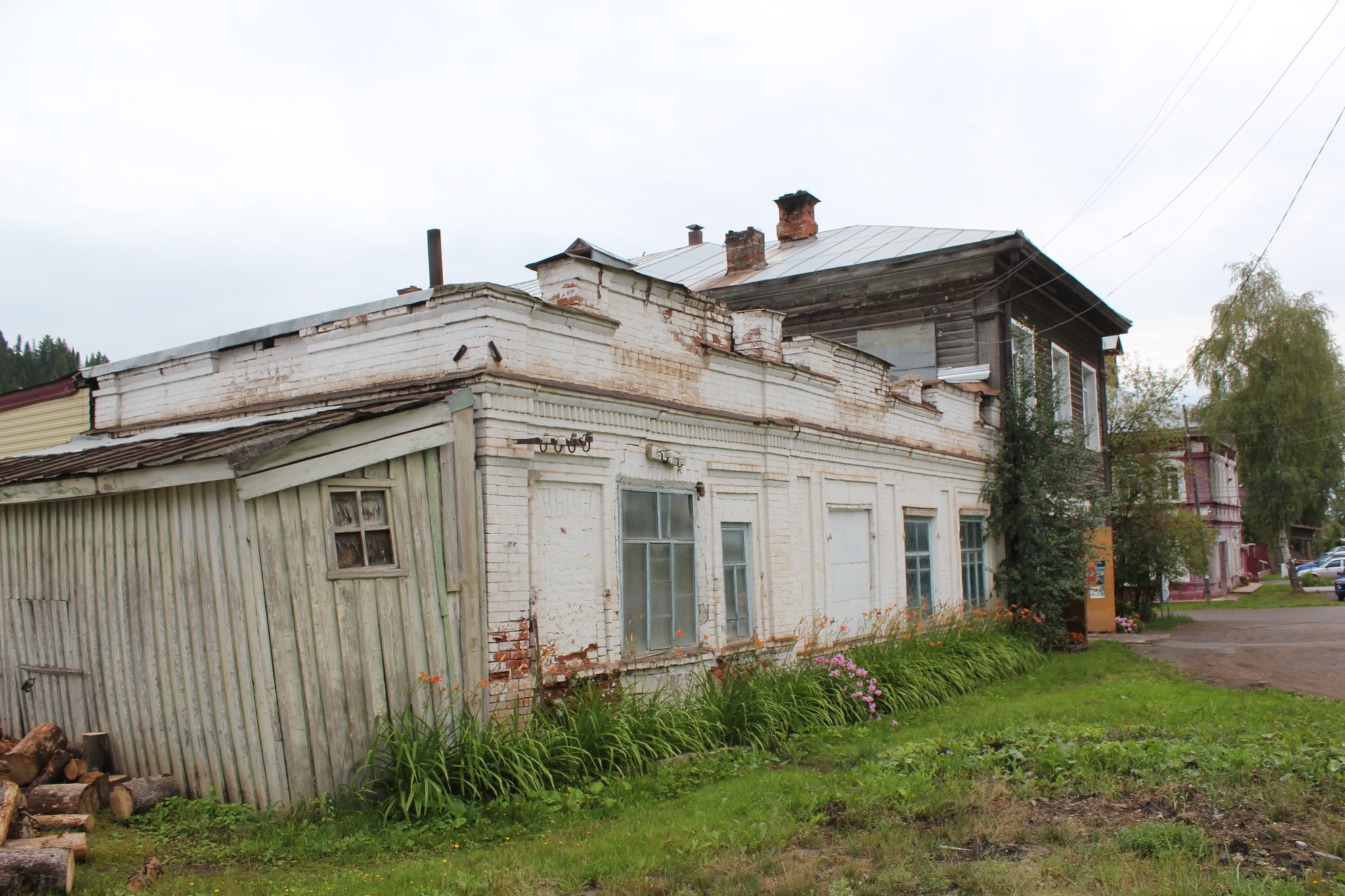 Есть ли поселок