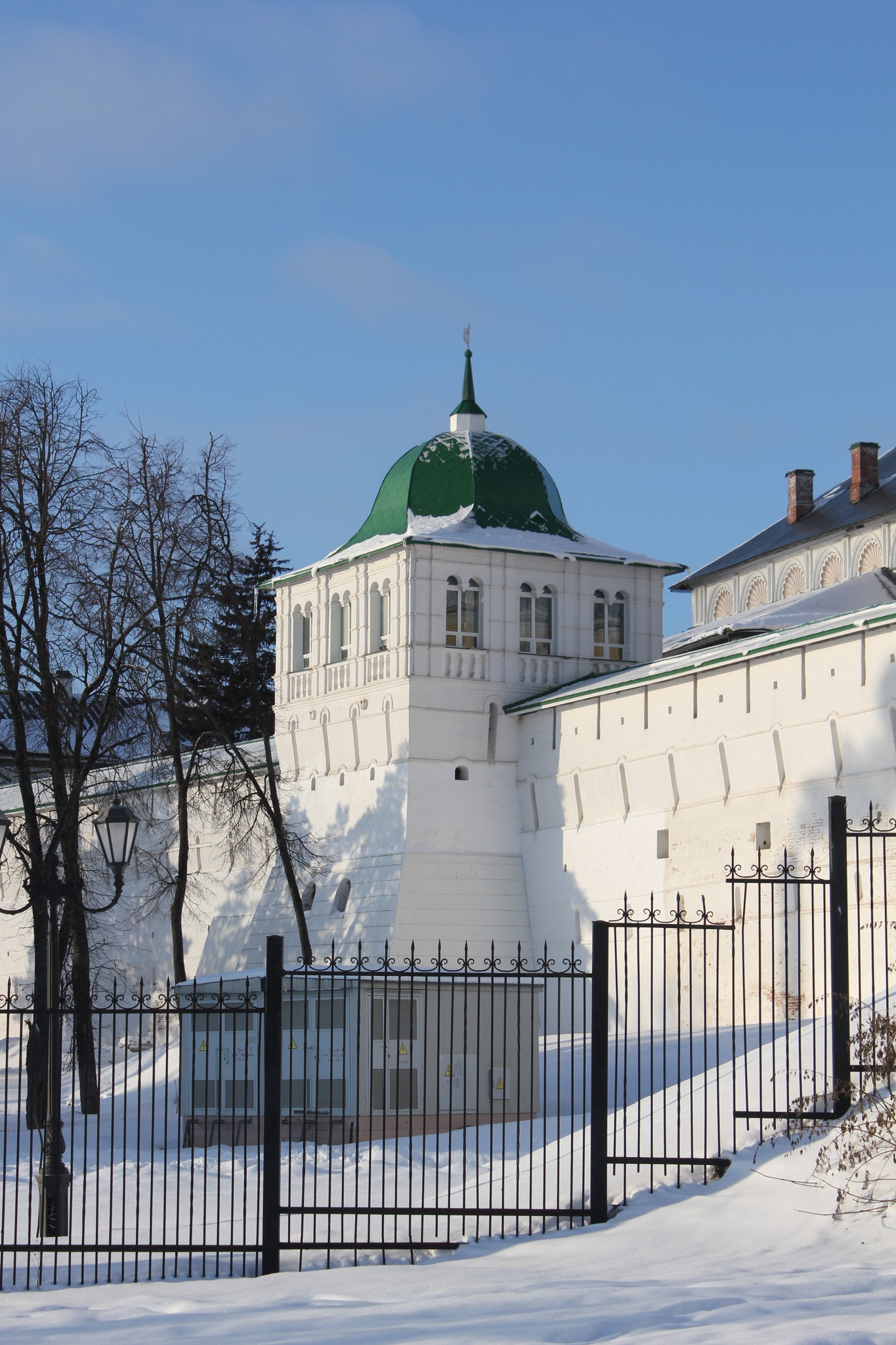 Лавра. Часть 1, крепость