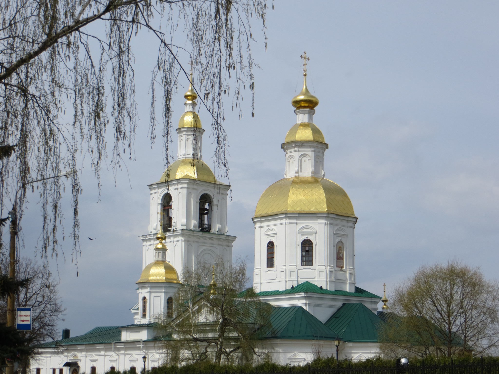 Арзамас. Храмы, розовые комсомольцы и взрыв